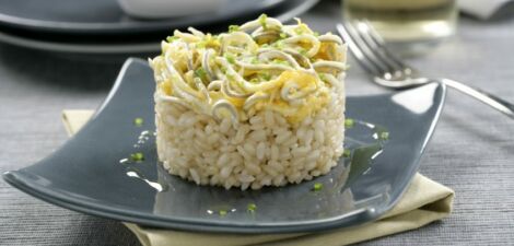 Timbale de riz aux bébés anguilles