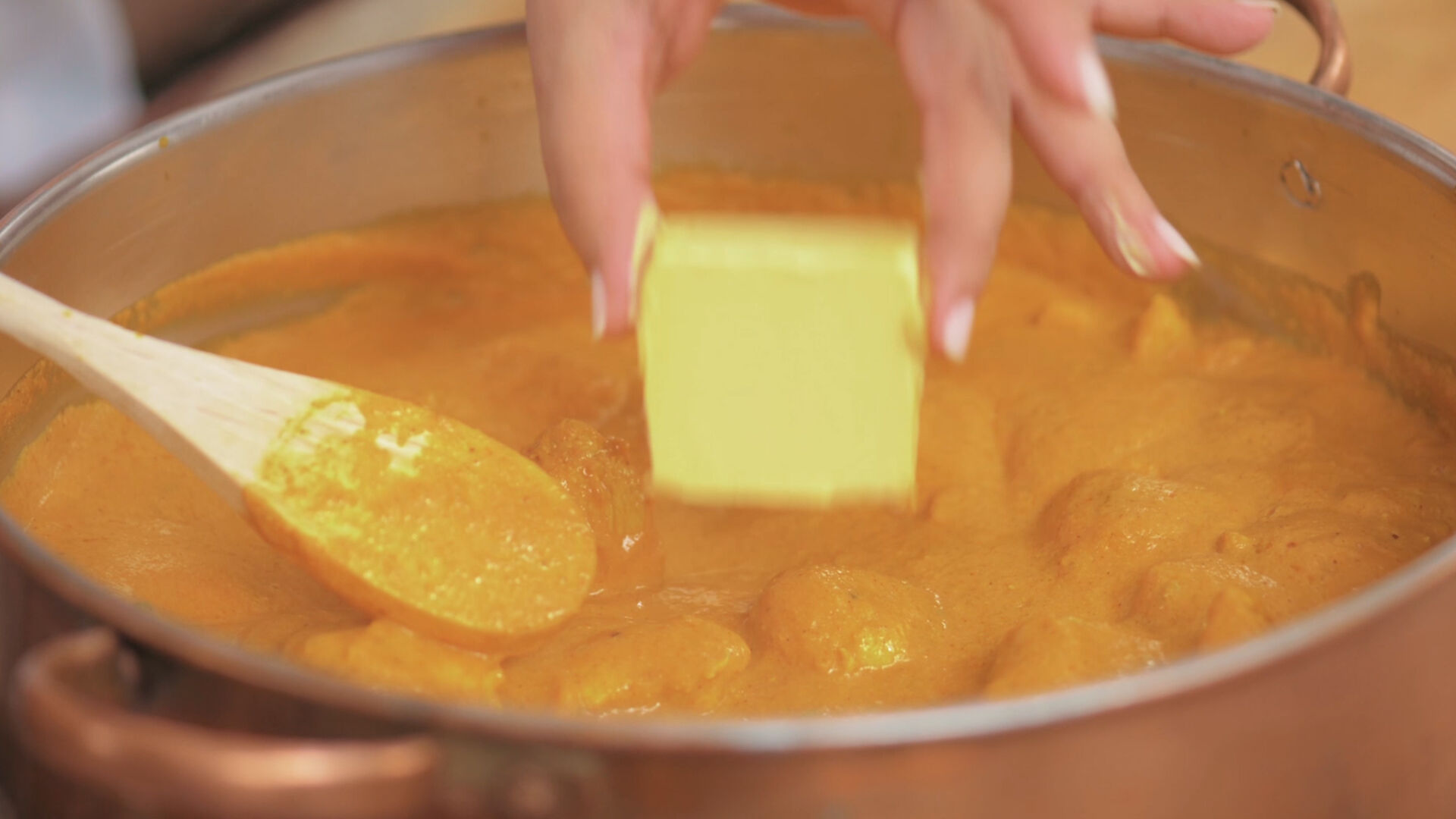 Butter chicken :ajouton le beurre
