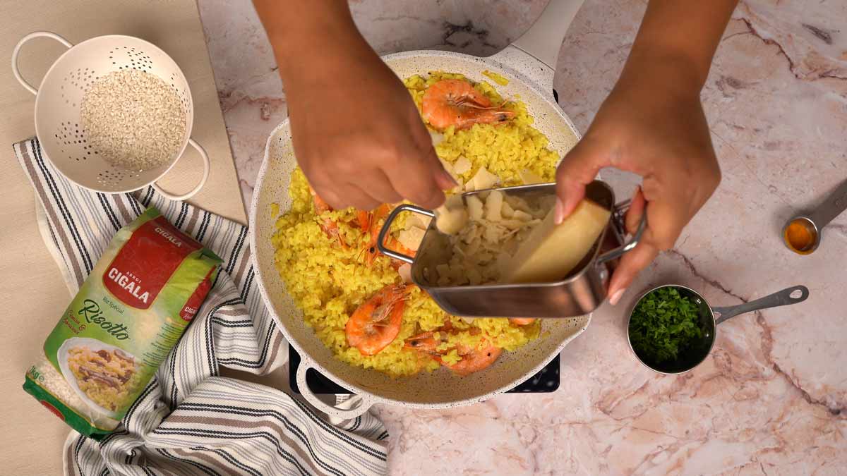 Risotto crevettes: Ajout du fromage