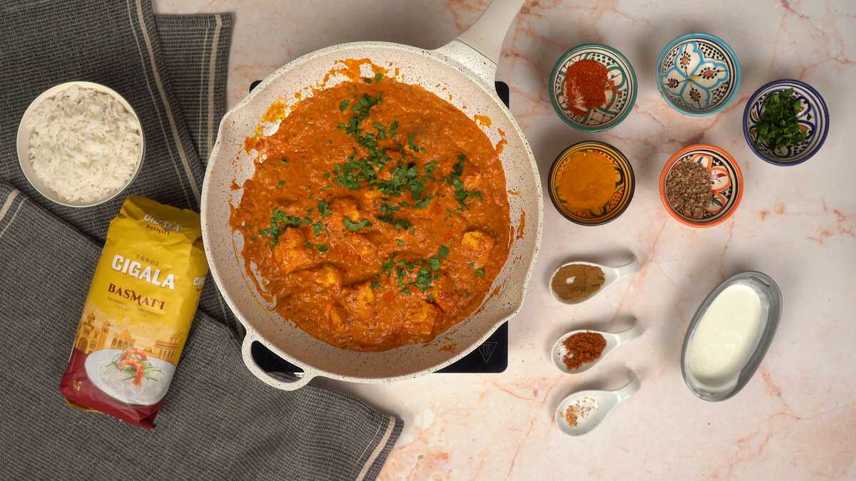 le tikka masala est prêt à être servie